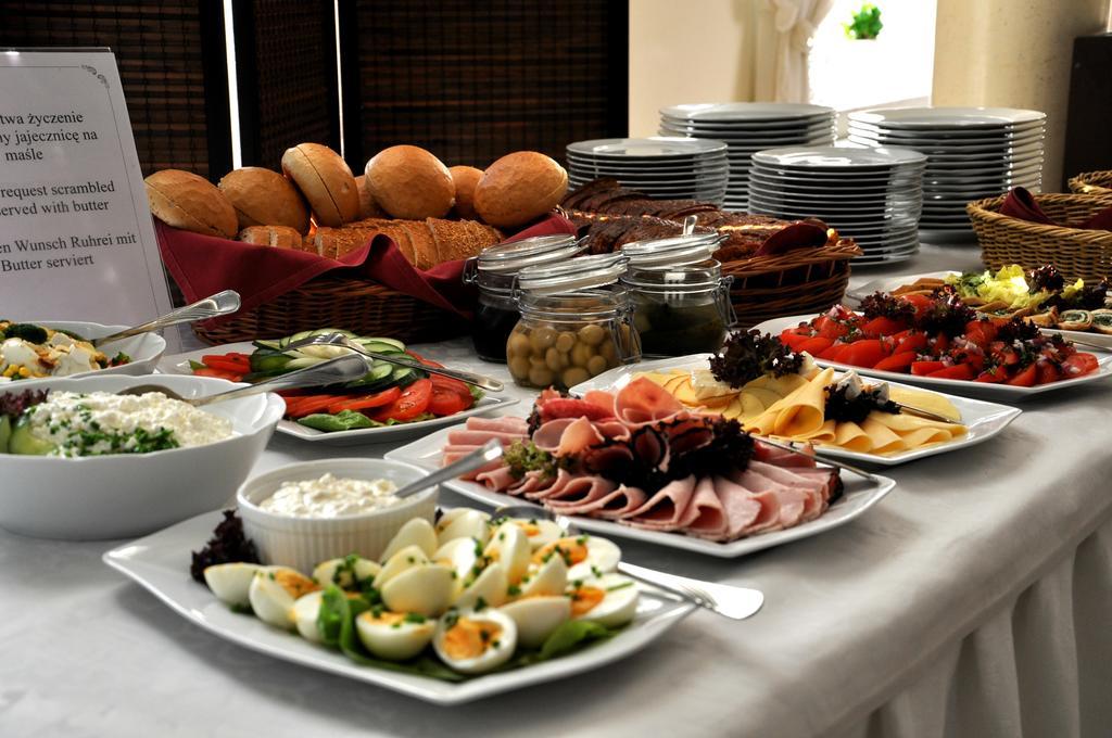Hotel Korona Rzeszów Esterno foto