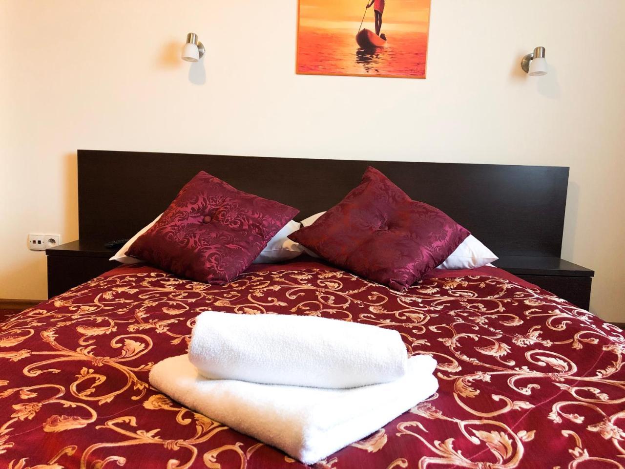 Hotel Korona Rzeszów Esterno foto